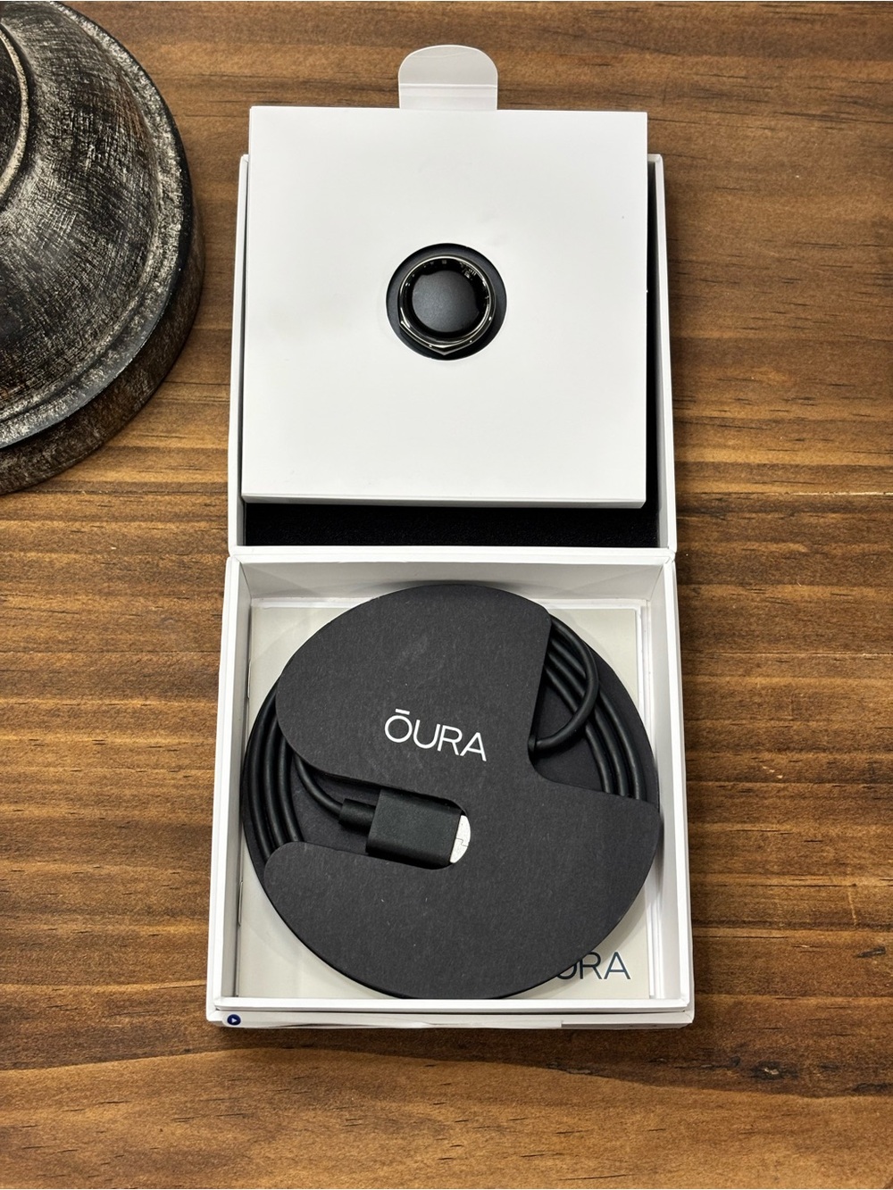 Oura Gen3 Heritage Black Ring Set - US9 - Charger with Matching Black USB Cable - Picture 3 of 8